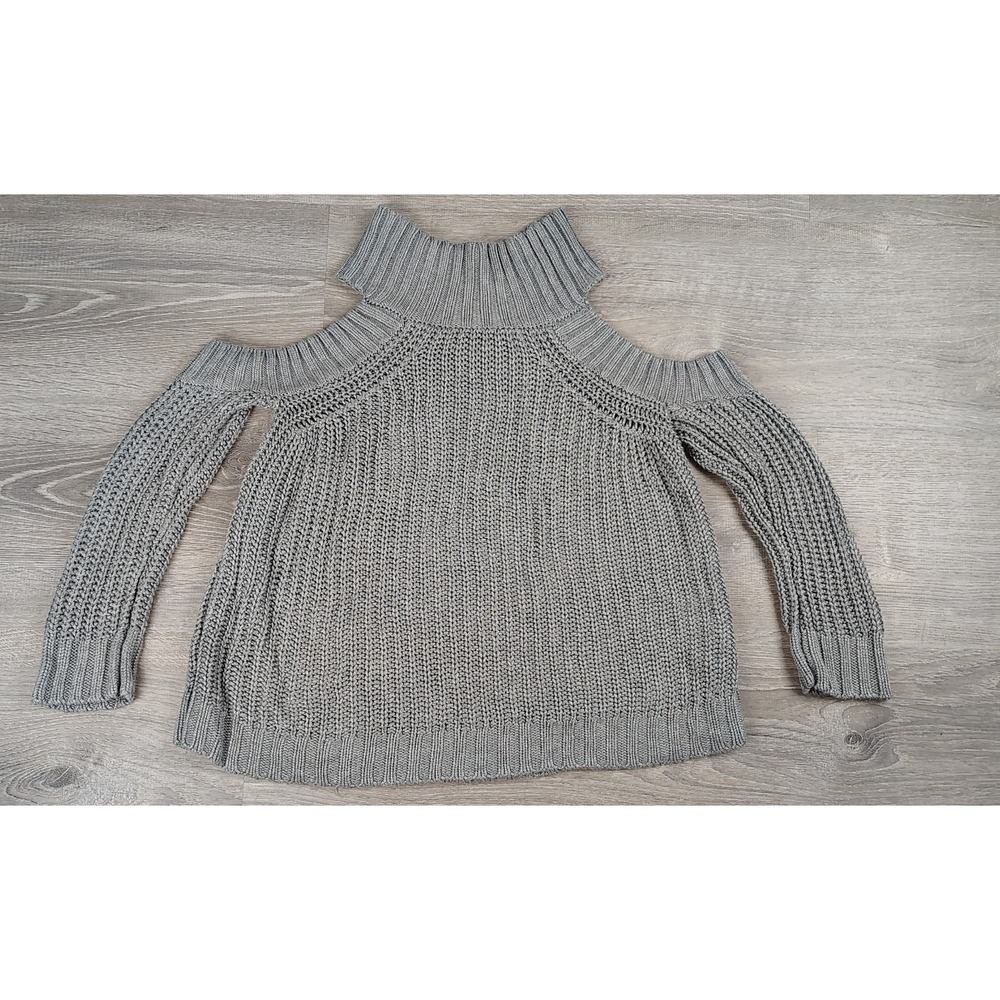 Luxxel Womens Medium Cold Open Shoulder Gray Knit Sweater Long Sleeve Viscose‎